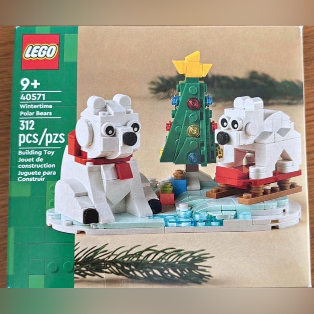 LEGO Holiday Polar Bear Set